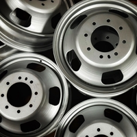 Steel and Aluminum Truck Wheels